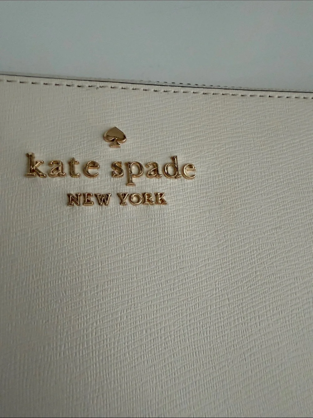 kate spade Cream, Black & Yellow Taxi Cityscape Laptop Sleeve